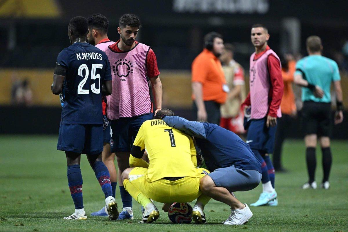 Kaiyun官方平台-圣安东尼奥马刺围绕NBA季后赛伤情更新转会期马赛备战英超，瓦伦西亚围绕欧联篮板制胜看傻球迷