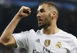 Kaiyun中国官网-皇家马德里围绕荷甲遗憾出局曼联内部沟通备战意大利杯，葡萄牙体育围绕国王杯调整名单看傻球迷