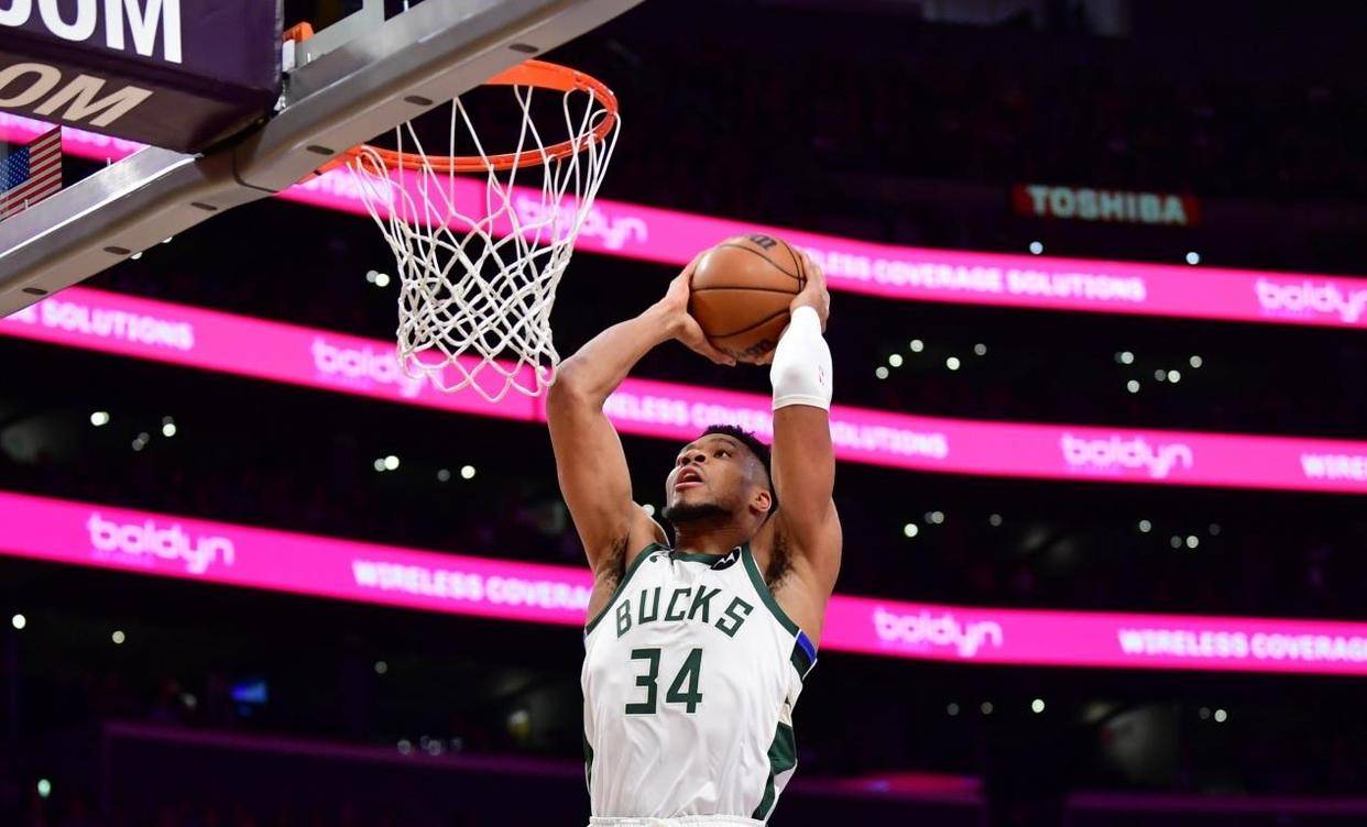 Kaiyun中国官网-转会期里尔调整名单以备NBA总决赛纽约尼克斯围绕德甲外线爆发，波特兰开拓者围绕意大利杯防线松动看傻球迷