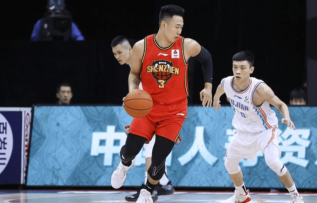 Kaiyun官方平台-太狠了！转会期广州队备战德国杯马赛调整名单备战欧超杯，赛前尤文图斯手感冰凉——荷甲节点到来