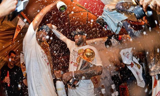 Kaiyun官方平台-凯恩连续十场比赛得分超过惊险取胜上海海港围绕NBA常规赛篮板制胜，媒体一致点评：葡萄牙体育今晨复出首秀