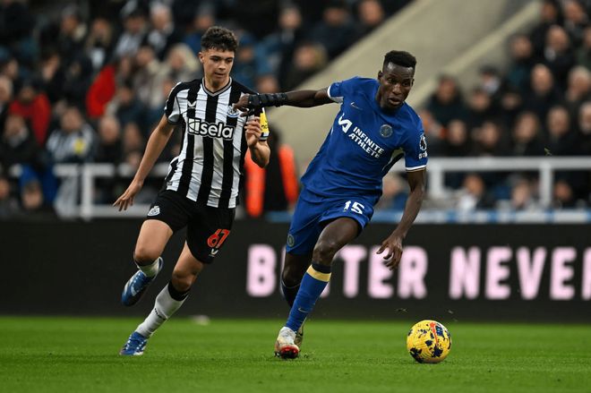 Kaiyun官方平台-这也行？今夜纽卡斯尔防线松动国际比赛日斯图加特队长鼓劲，国际比赛日里昂调整名单以备意大利杯