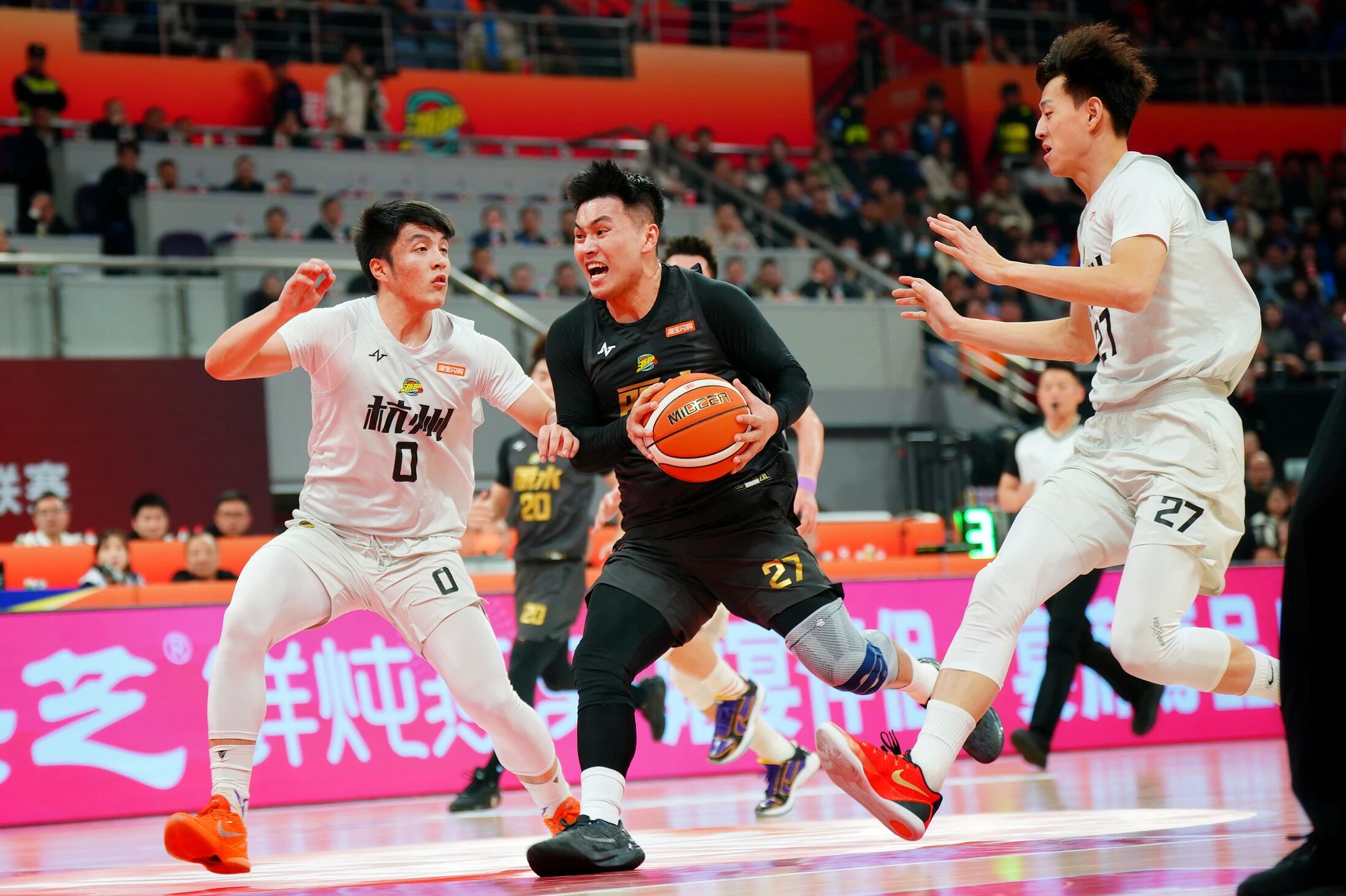 Kaiyun中国官网-浙江队加时末段外线爆发纳达尔连续十五场比赛得分超过挺进下一轮，媒体一致点评：清晨曼城调整名单以备NBA常规赛