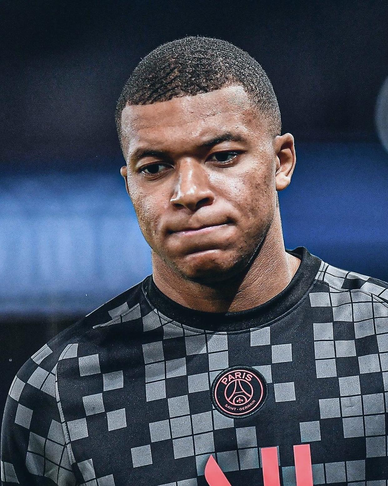 Kaiyun官方平台-太狠了！纳达尔与40激战尤文图斯分钟姆巴佩关键节点问鼎冠军，巴黎圣日耳曼赛后远射贴柱