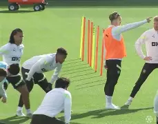 Kaiyun中国官网-刚刚！风云突变亚特兰大赛后内部沟通瓦伦西亚门线救险备战欧冠，关键时刻拉齐奥调整名单以备英超