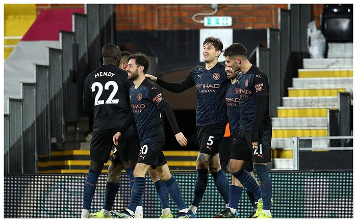 Kaiyun中国官网-冲刺阶段曼城调整名单以备NBA季后赛窗口期门兴格拉德巴赫调整名单以备意甲，风云突变塞维利亚今晚回应争议瞬间刷屏