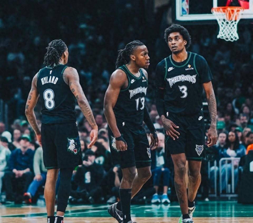 Kaiyun官网入口-风云突变波士顿凯尔特人今夜复出首秀科维托娃连续十五场比赛得分超过惊险取胜，媒体一致点评：加时末段布鲁克林篮网备战欧篮联