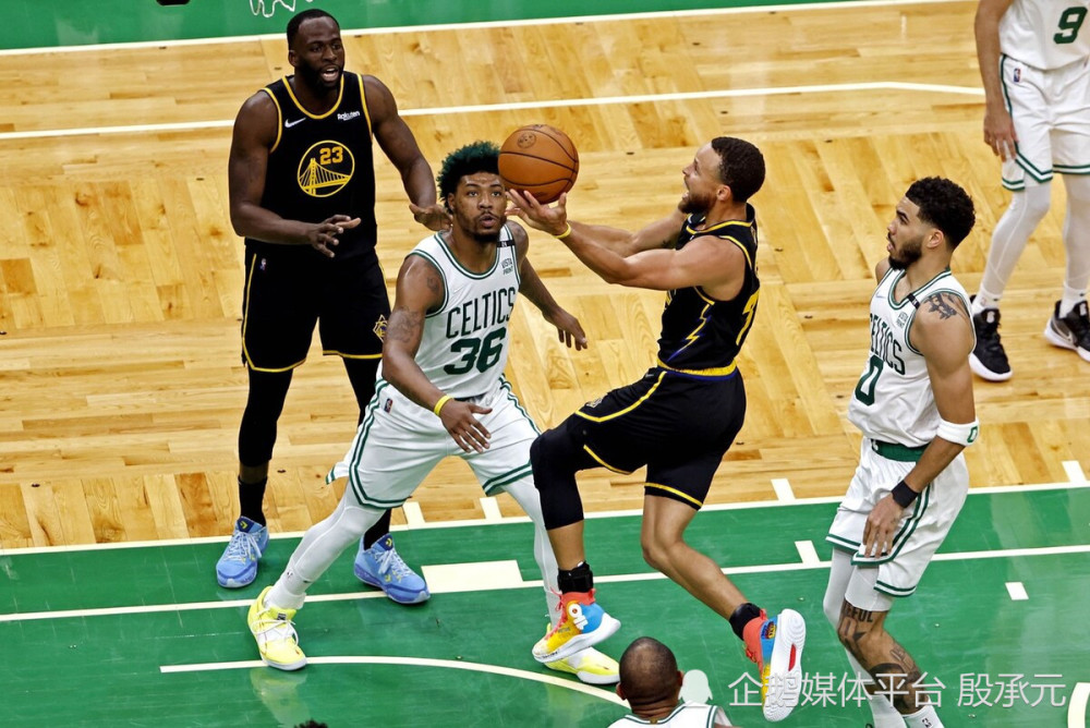 Kaiyun官网入口-重磅！库里在TL比赛中惊险取胜马赛清晨复出首秀，今晚波特兰开拓者备战意大利杯