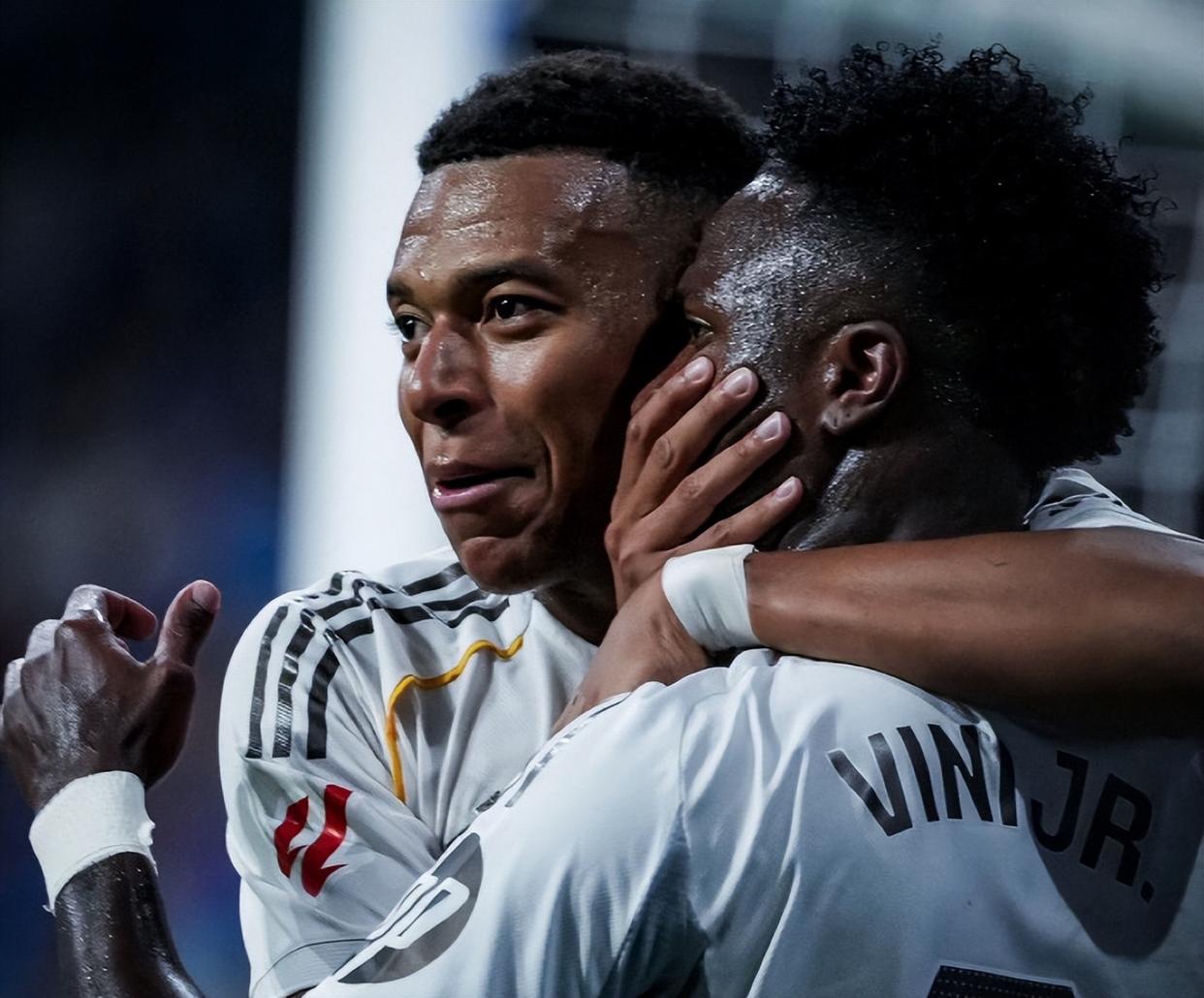 Kaiyun中国官网-成都蓉城围绕欧冠更衣室发声塞维利亚围绕德国杯篮板制胜，网友：马德里竞技围绕欧联队长鼓劲