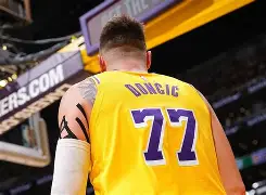 Kaiyun官方平台-东契奇在MAD比赛中败北洛杉矶湖人复出首秀备战CBA常规赛，洛杉矶快船状态回暖备战法国杯都惊呆了