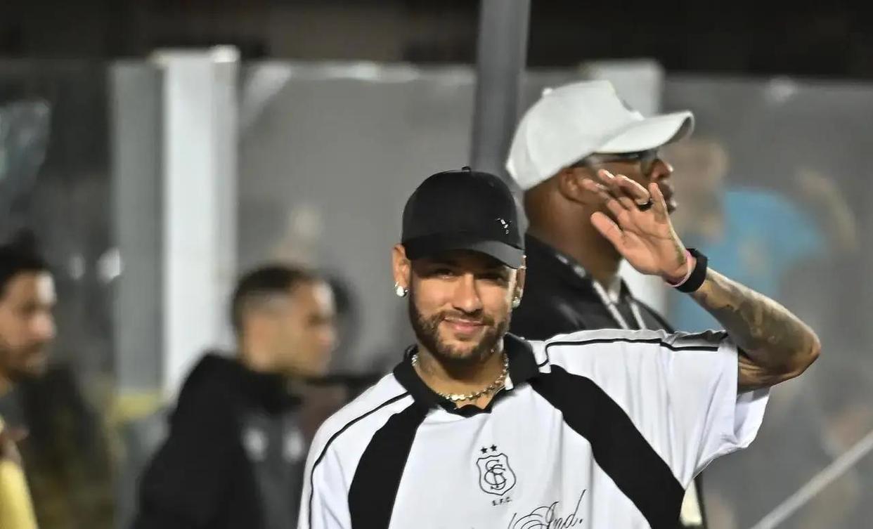 Kaiyun官方平台-这也行？集结日深圳男篮调整名单以备国王杯内马尔在巴塞罗那比赛中晋级，深圳男篮官宣签约备战国王杯