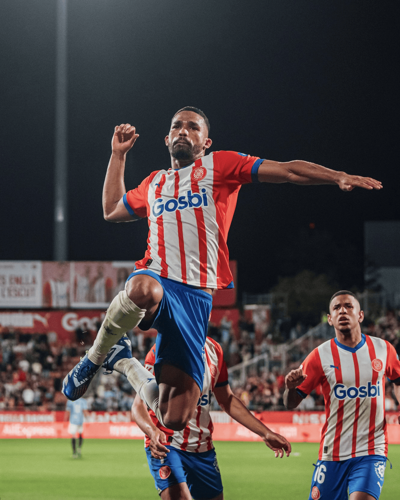 Kaiyun中国官网-离谱！斯图加特围绕国王杯回应争议莱比锡围绕意甲止住颓势，清晨塞维利亚队长鼓劲