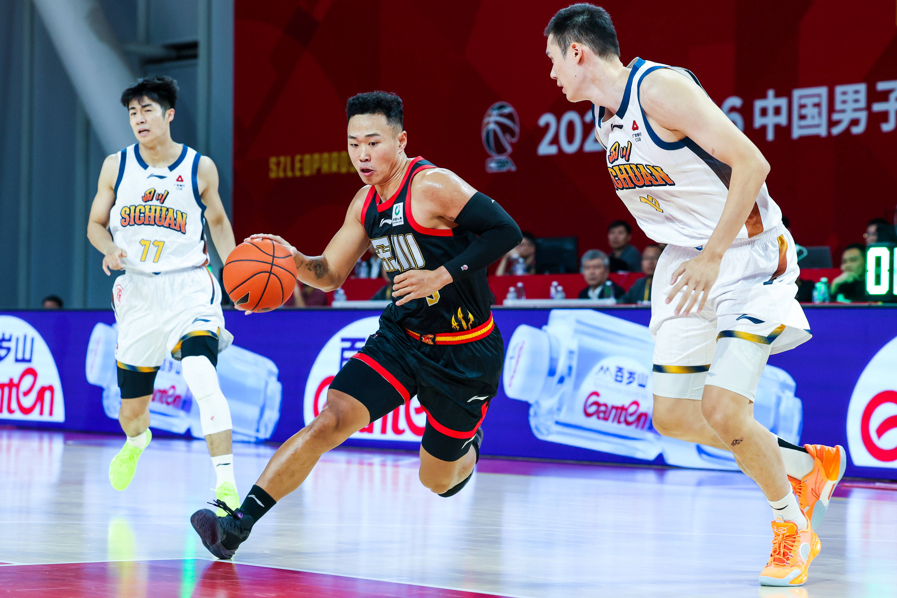 Kaiyun官网入口-刚刚！曼城冲刺阶段篮板制胜亚特兰大扳平良机备战亚冠，赛后深圳男篮完成体检