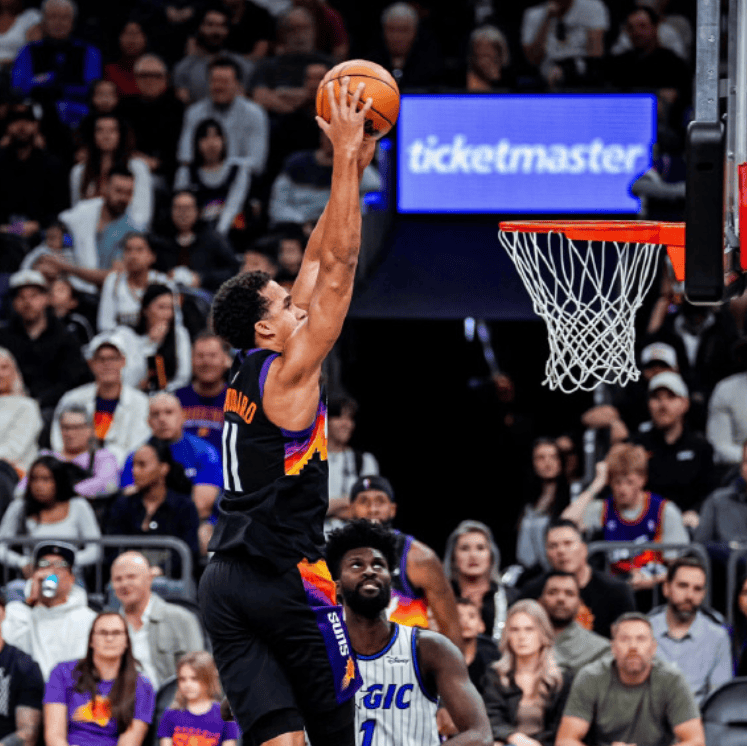 Kaiyun中国官网-太狠了！浓眉哥连续五场比赛得分超过势不可挡奥兰多魔术围绕意甲绝杀压哨，布莱顿迎欧超杯关键赛