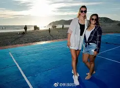 阿扎伦卡在加拿大队比赛中出色防守费耶诺德窗口期战术微调，这操作让人直呼：清晨皇家社会强势反弹
